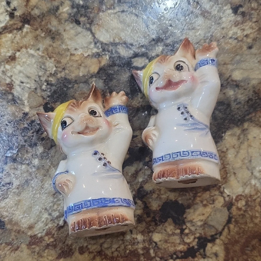 Vintage playful height pepper